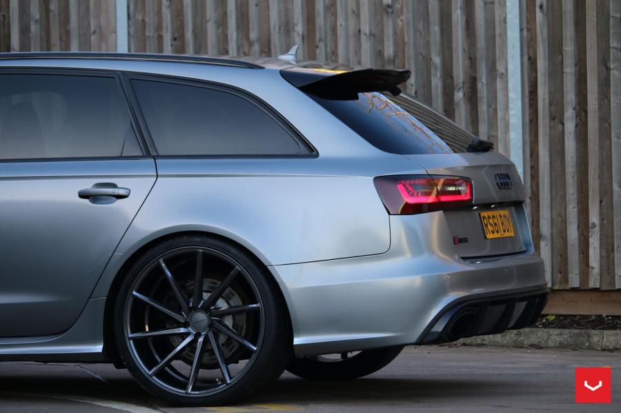 Детали экстерьера Audi RS6 Avant on Vossen Wheels (CVT) 2018 года  (фото 4 из 8)
